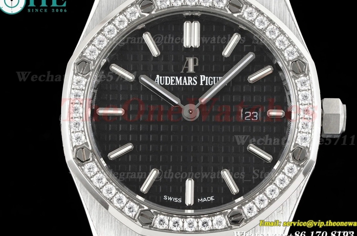 Swiss 33mm SS SS Quartz Black Ladies Oak Dial 8F Royal 0227